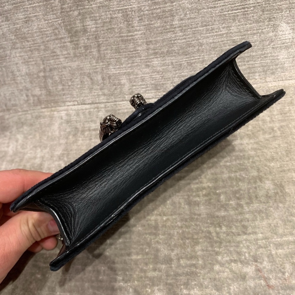 Gucci Black Crossbody Bag with Crystal Embellishments - Picture 3 of 9